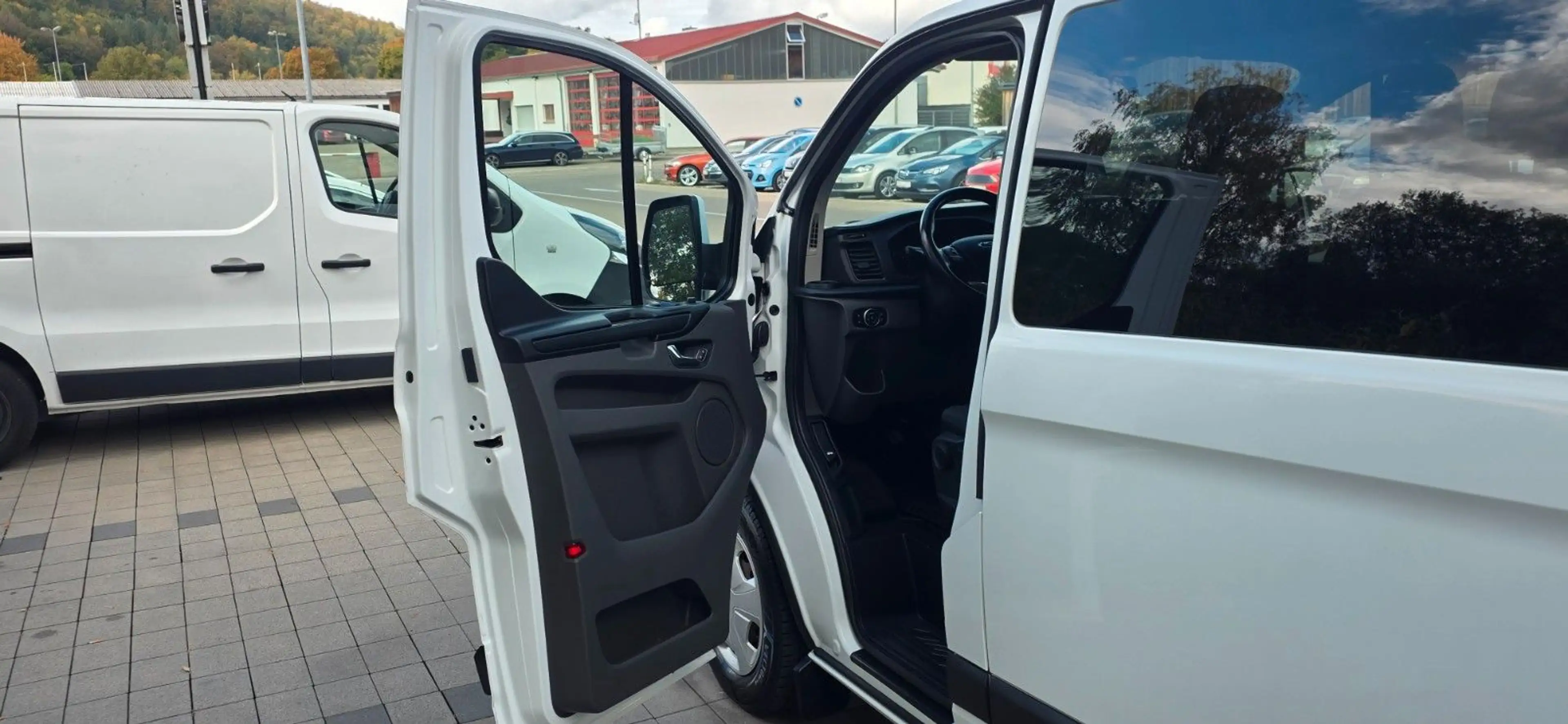Ford Transit /Tourneo Custom Kombi 320 L1 Trend — photo 12