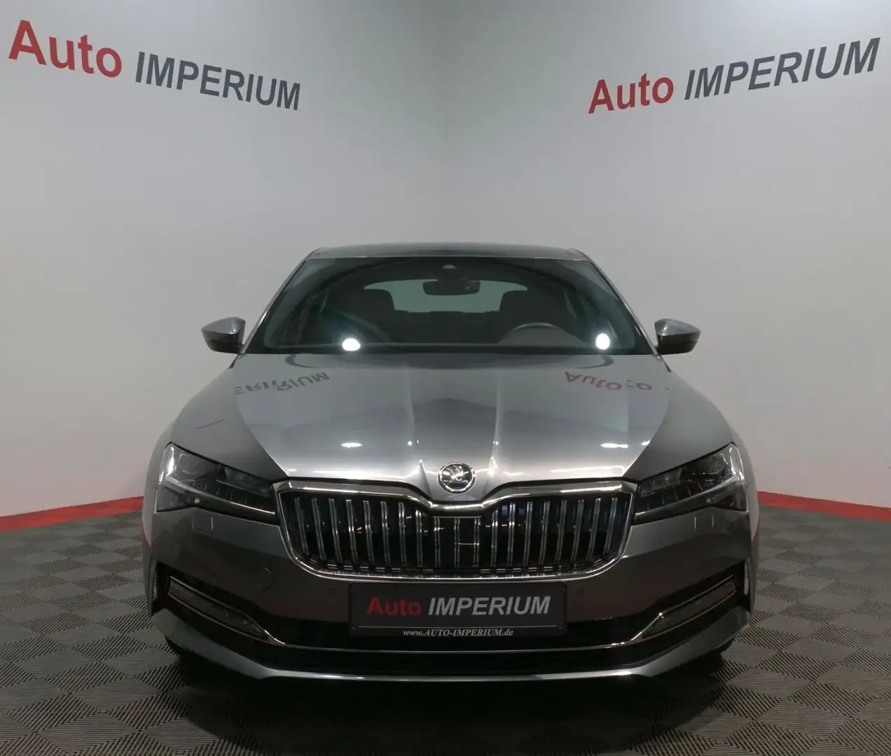 Skoda Superb Limousine L&K 2.0 TDI *AHK*STDHZ*CANTON* Grau - 2