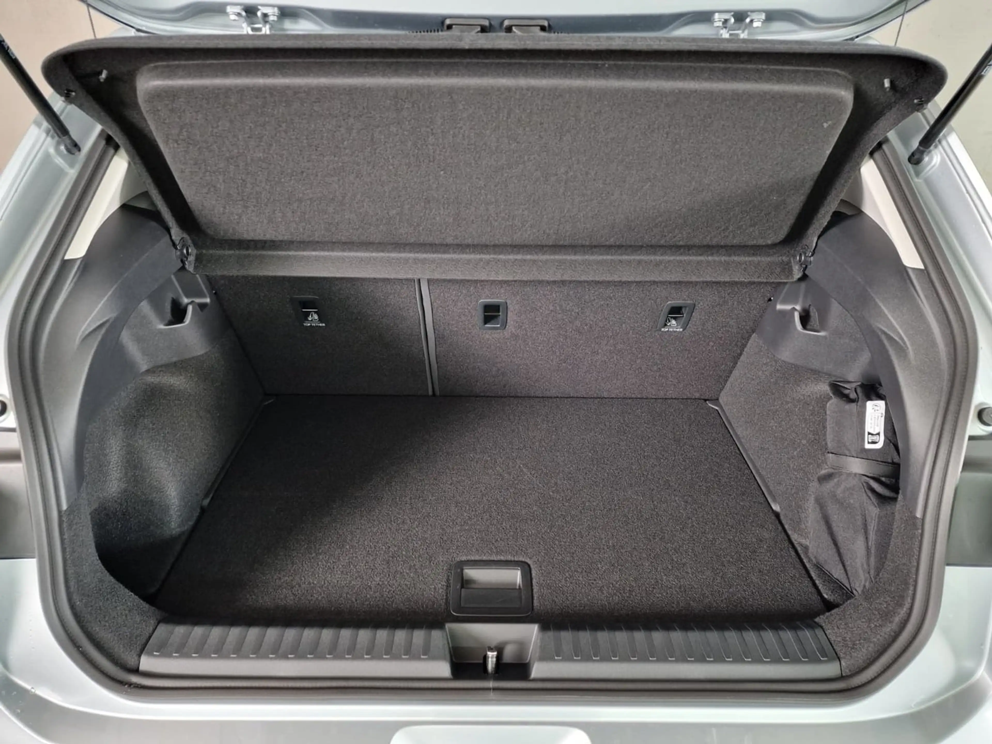 Volkswagen ID. Polo VW ID. Polo Life Edition 155 kW - 52 kWh — photo 8
