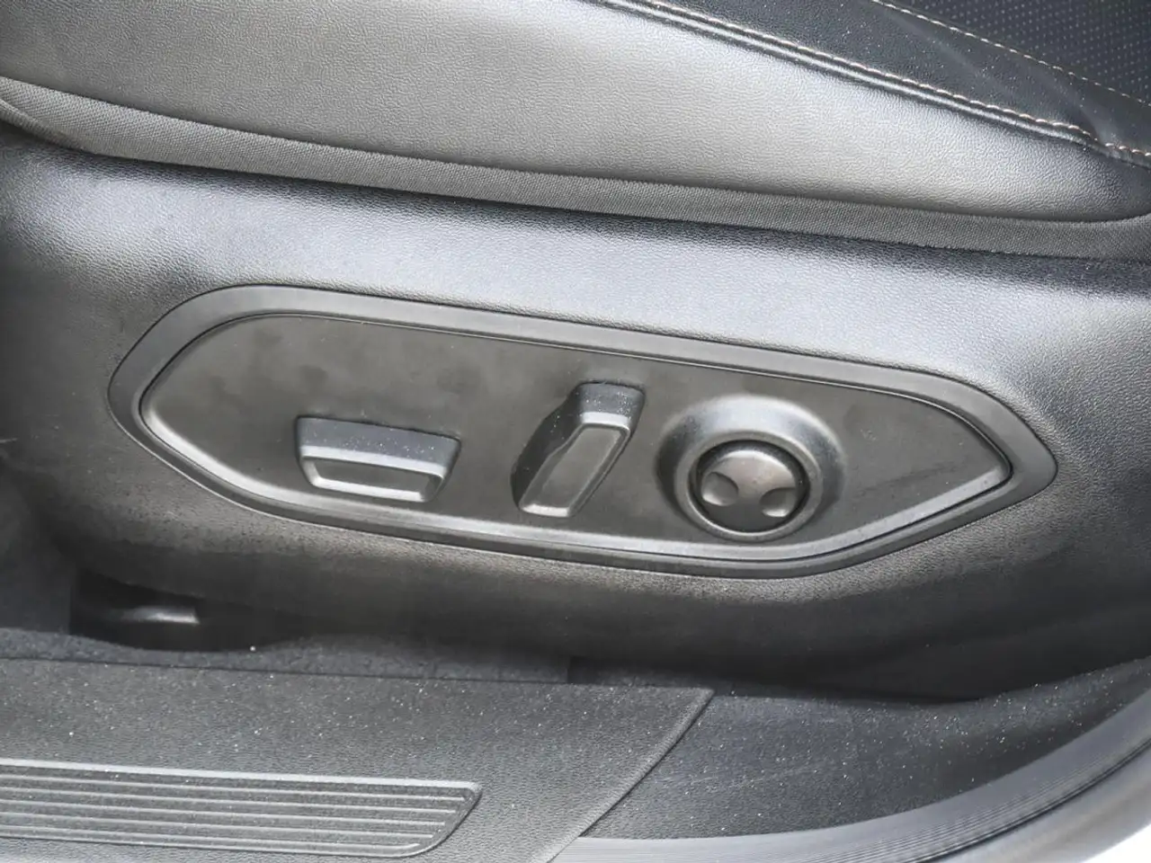 Jeep Cherokee снимка Jeep Cherokee