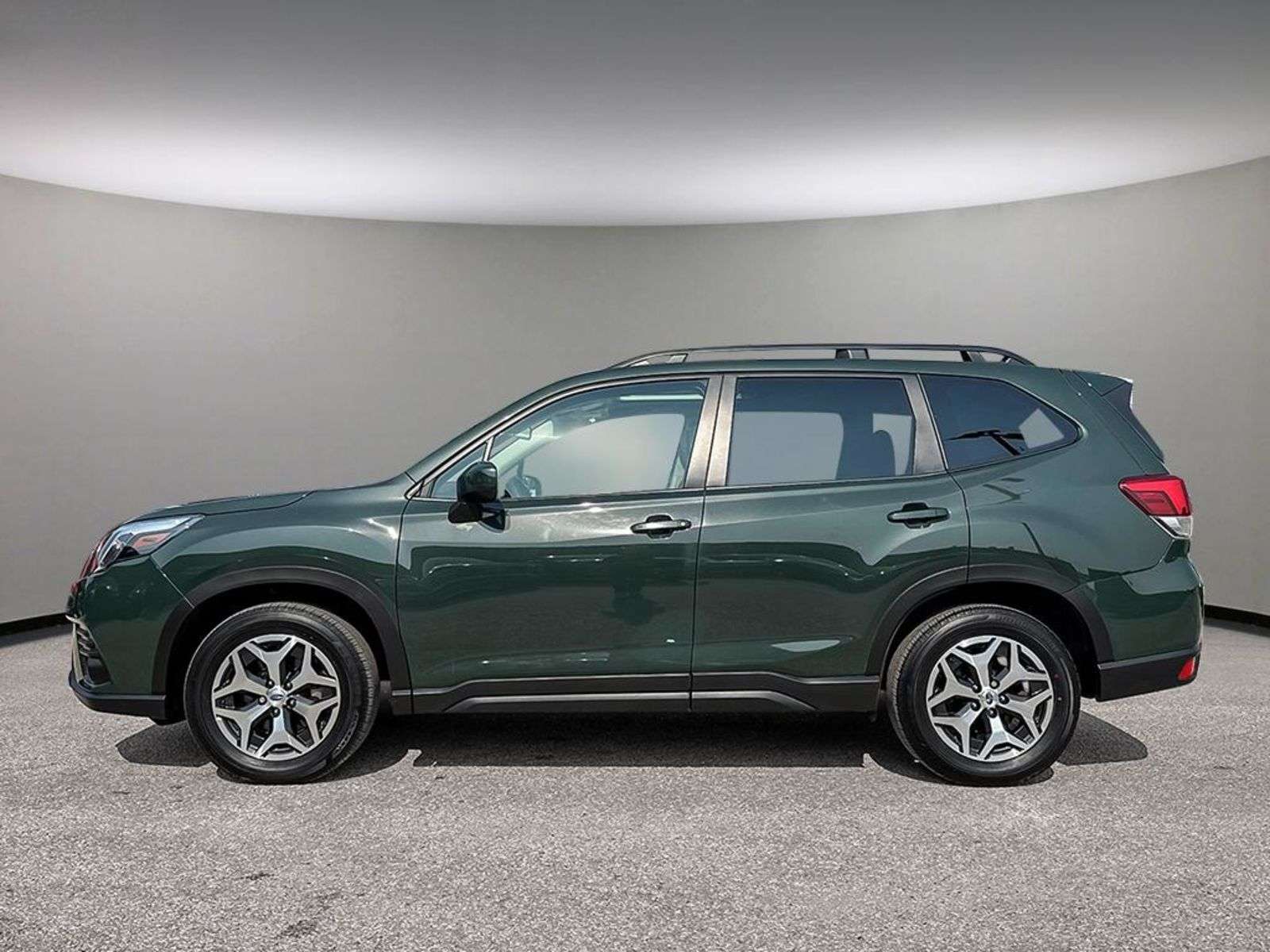 2023 Subaru Forester Touring | One Owner | Symmetrical AWD | 2 Sets of — снимка 1