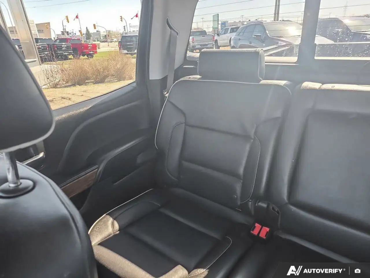 Chevrolet Silverado 1500 снимка Chevrolet Silverado 1500