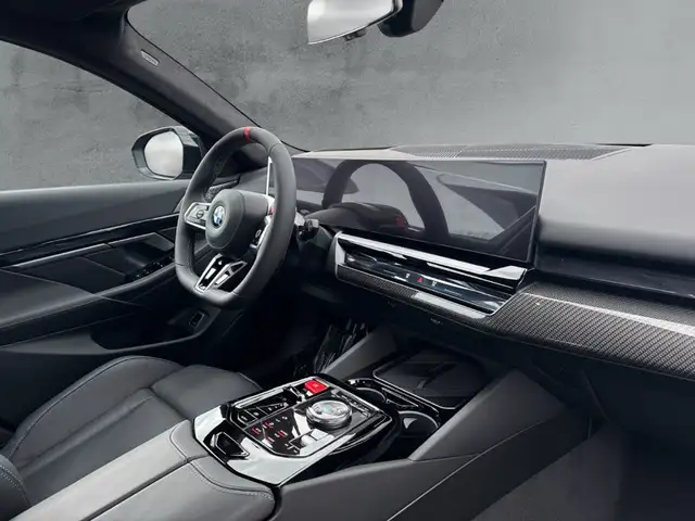 BMW M5 view 12