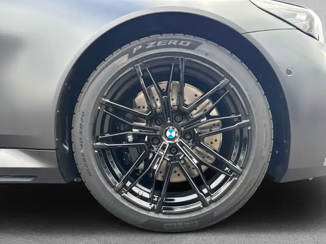 BMW M5 view 7