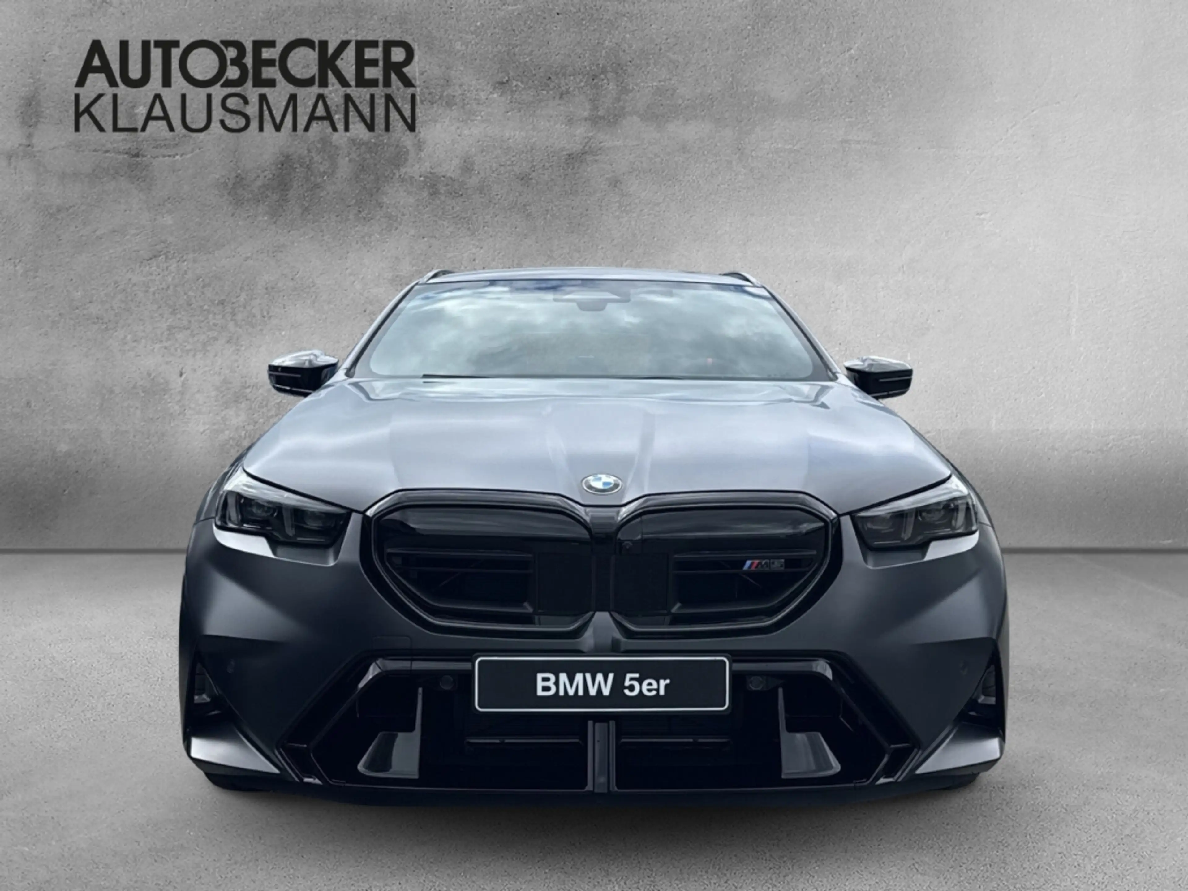 BMW M5 Touring LMR 20''/21'' Park-Assistent AHK-el. klapp — photo 5