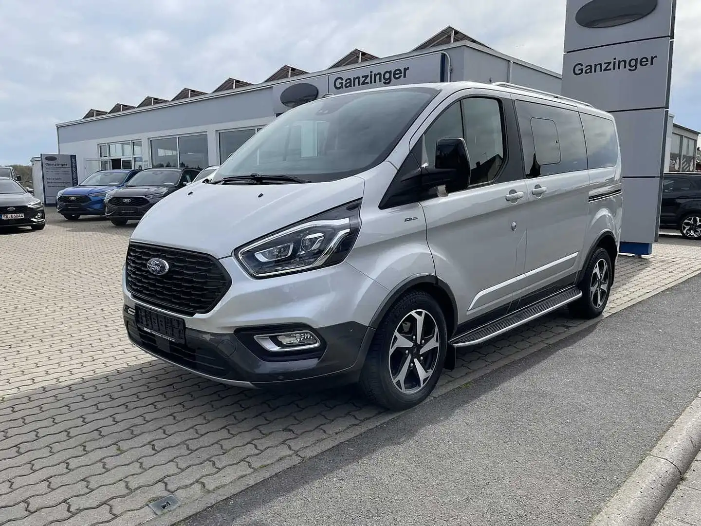 Ford Tourneo Custom Active L1 Automatik, AHK+STHZ+XENON+KAMERA+PDC+NAV Silber - 1