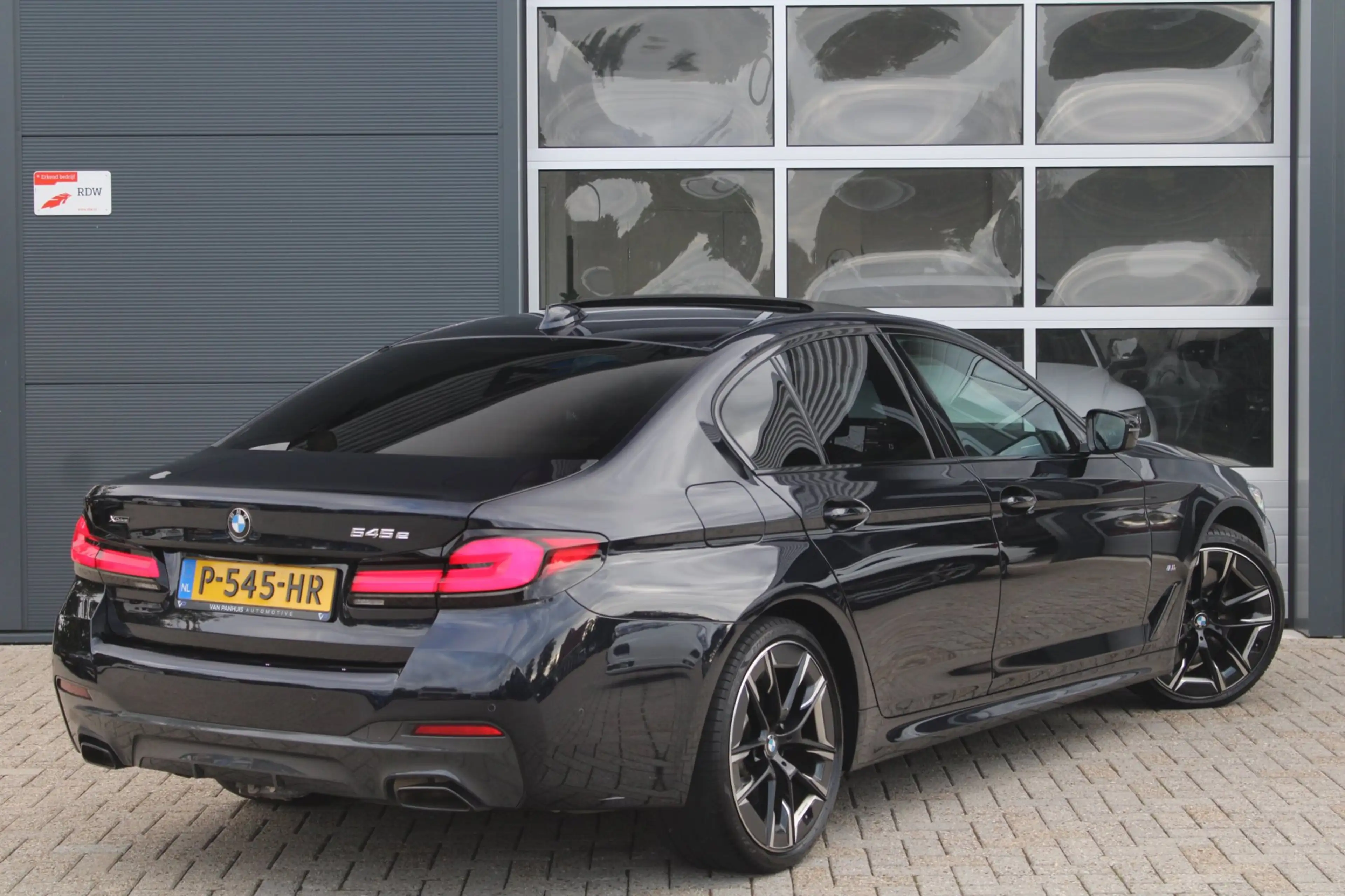 BMW 545 5-serie 545e xDrive M-Sport | Pano | 360 | Laser | — photo 2