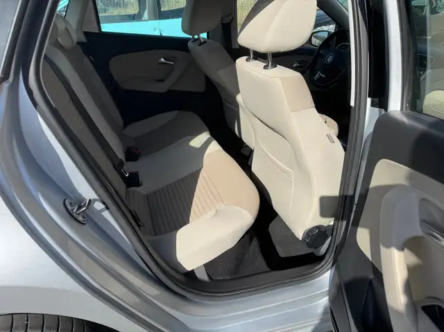 Volkswagen Polo view 19