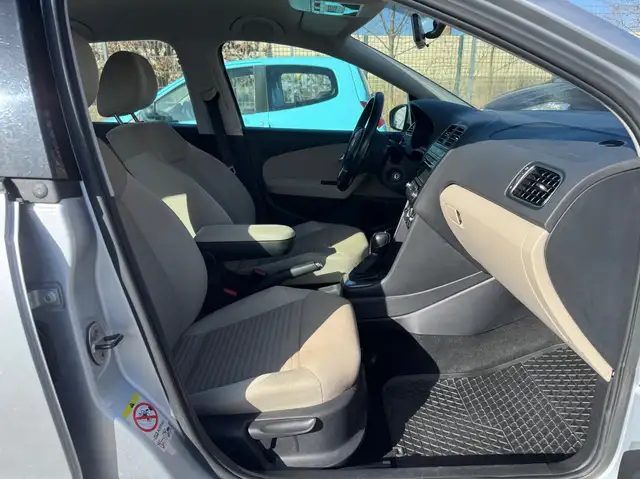 Volkswagen Polo view 16