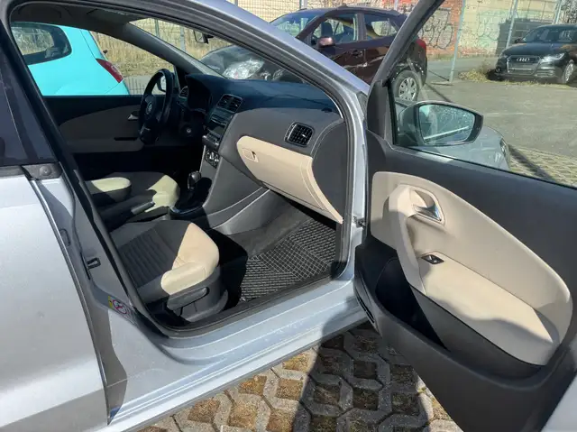 Volkswagen Polo view 14