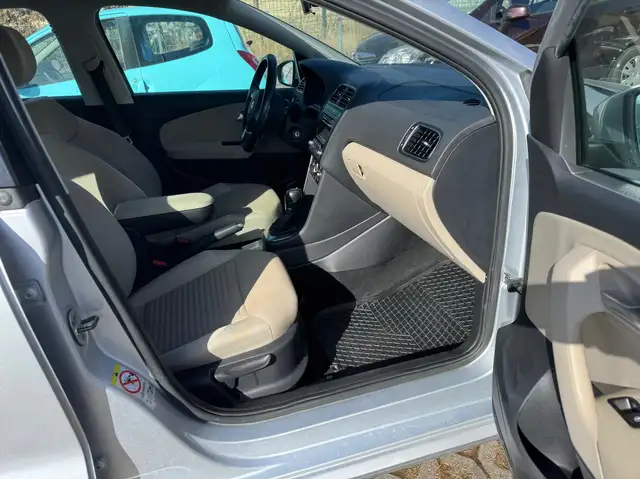 Volkswagen Polo view 15