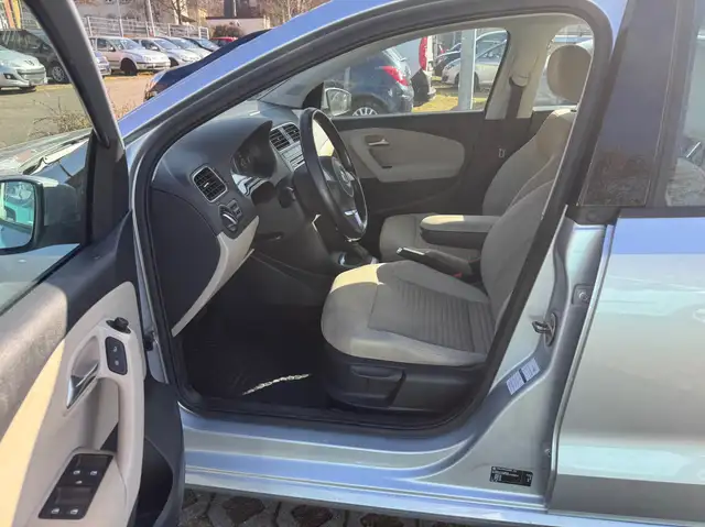 Volkswagen Polo view 10