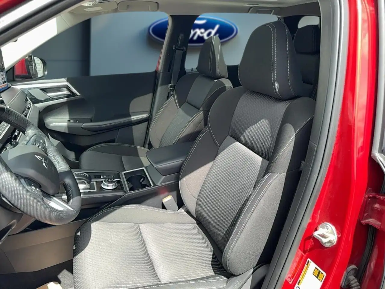 Mitsubishi Outlander снимка Mitsubishi Outlander