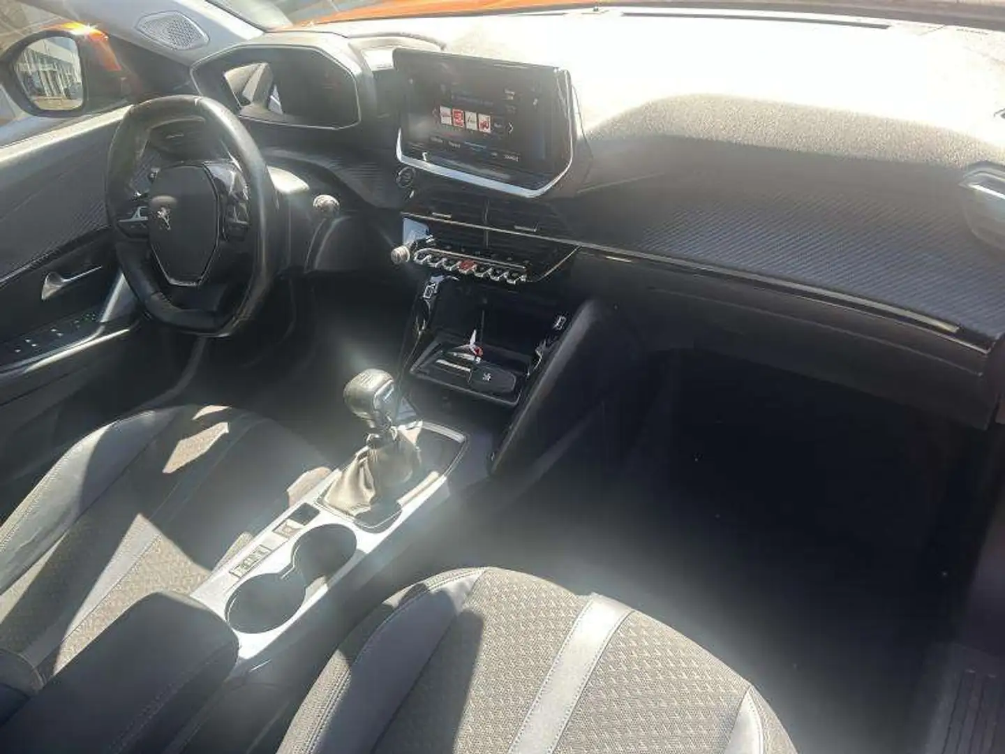 Peugeot 2008 Allure Orange - 2