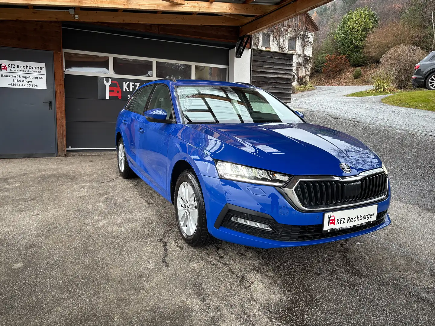 Skoda Octavia Ambition BENZIN LED SHZ MULTI TELEFON ACC LANE Blau - 1