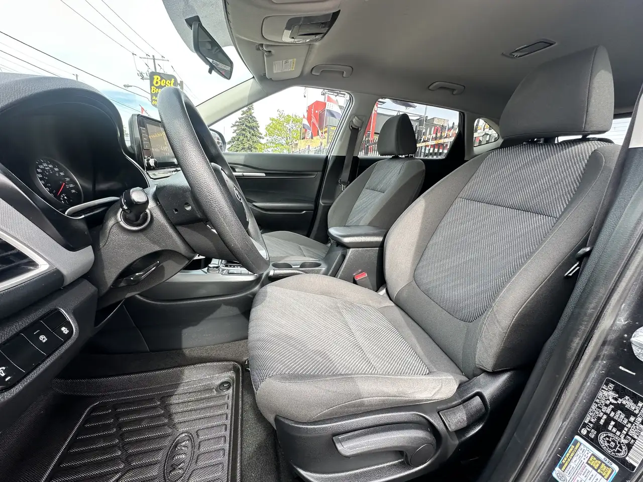Kia Seltos снимка Kia Seltos