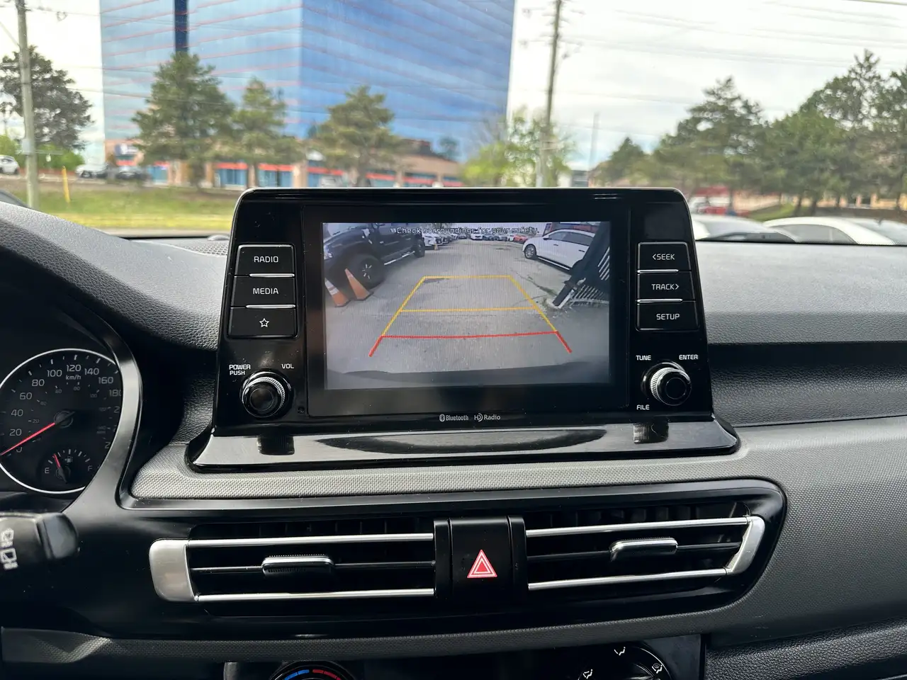 Kia Seltos снимка Kia Seltos
