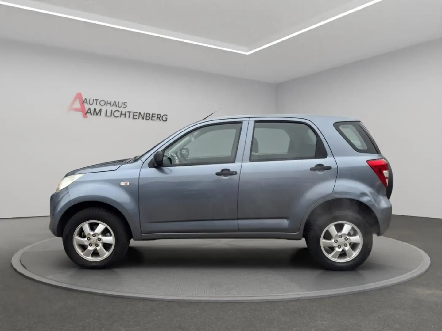 Daihatsu Terios 1.5 TOP 2WD KLIMA+FUNKSCHLÜSSEL+RESERVERAD+RADIO Gris - 2