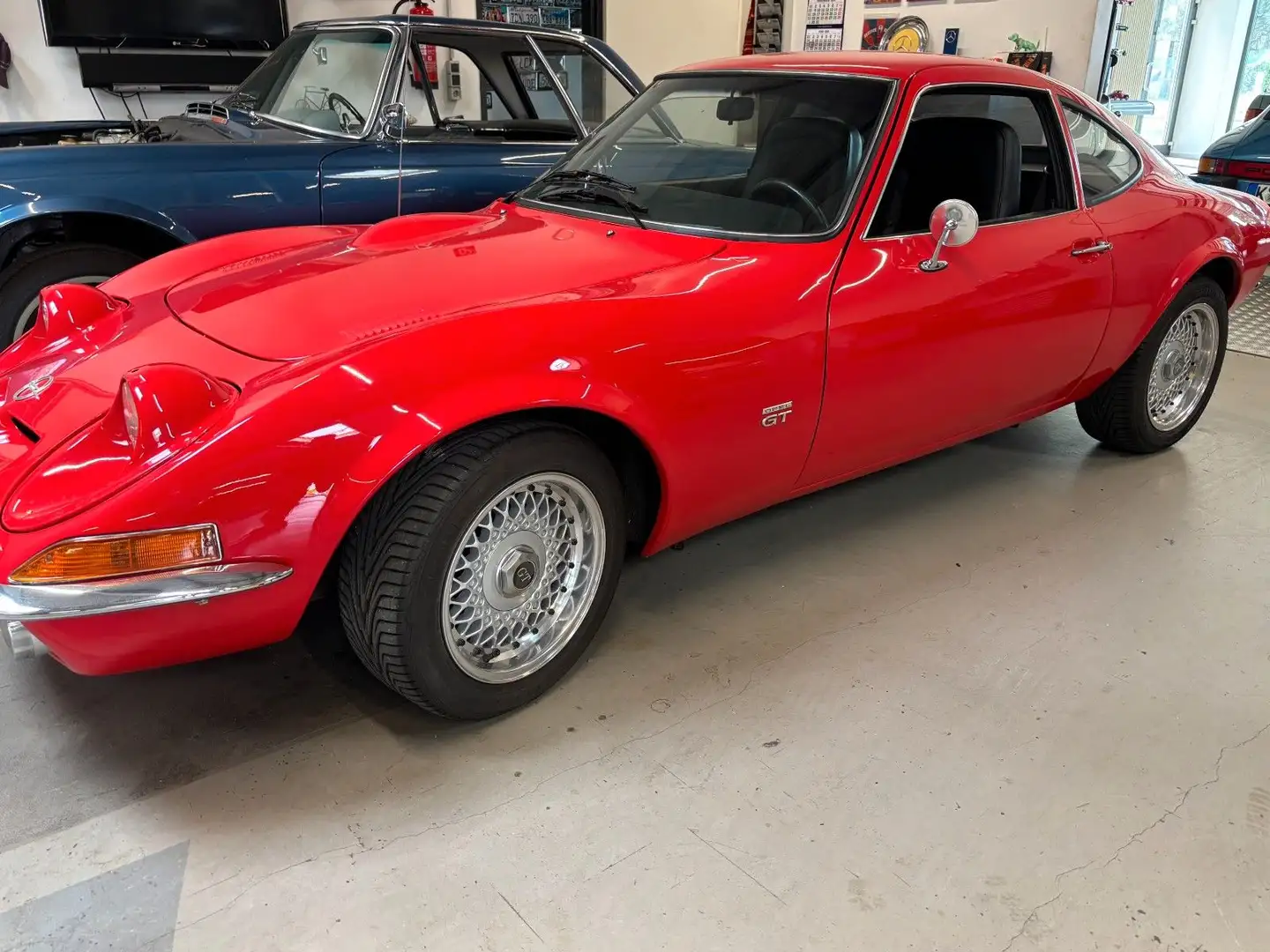 Opel GT 2.0 Rot - 1