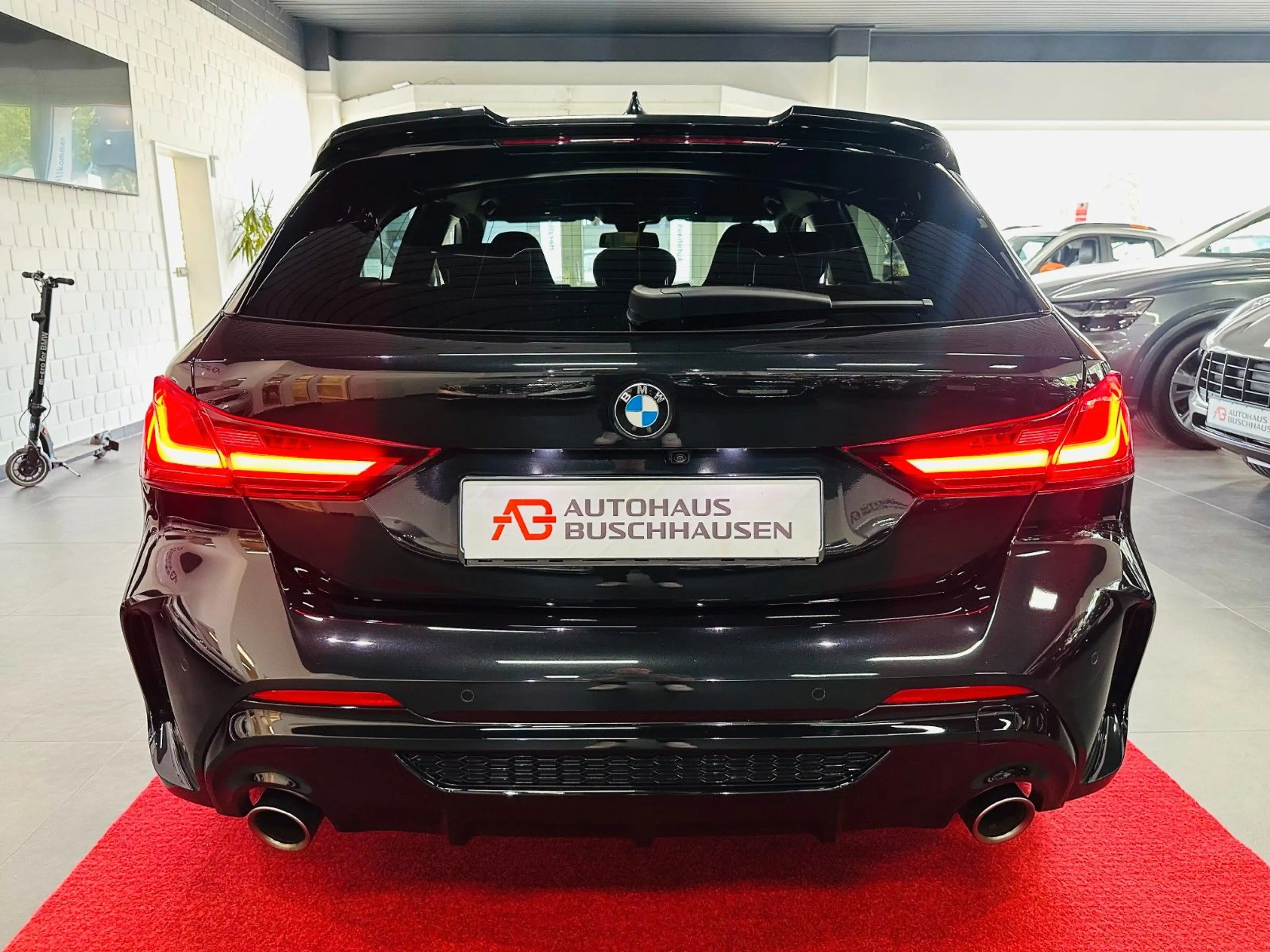 BMW 135 i xDrive Lim. Aut/LED/HUP/InnoPak/Sportsitze — photo 6
