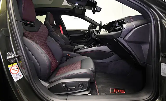 Audi RS5 view 8