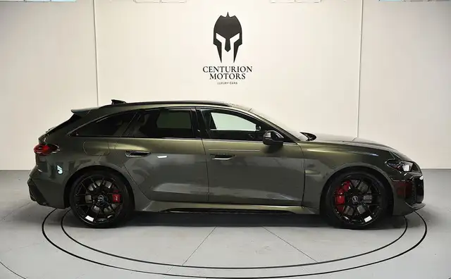 Audi RS5 view 3