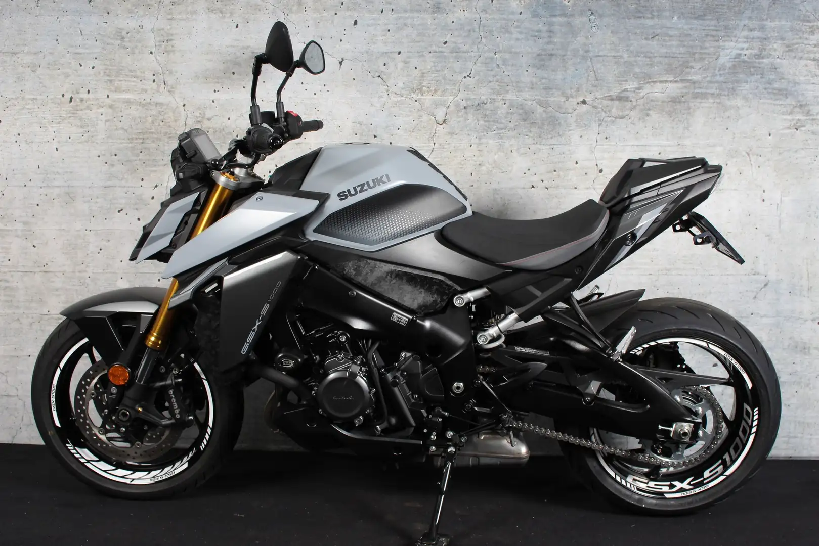 Suzuki GSX-S 1000 ABS Černá - 2