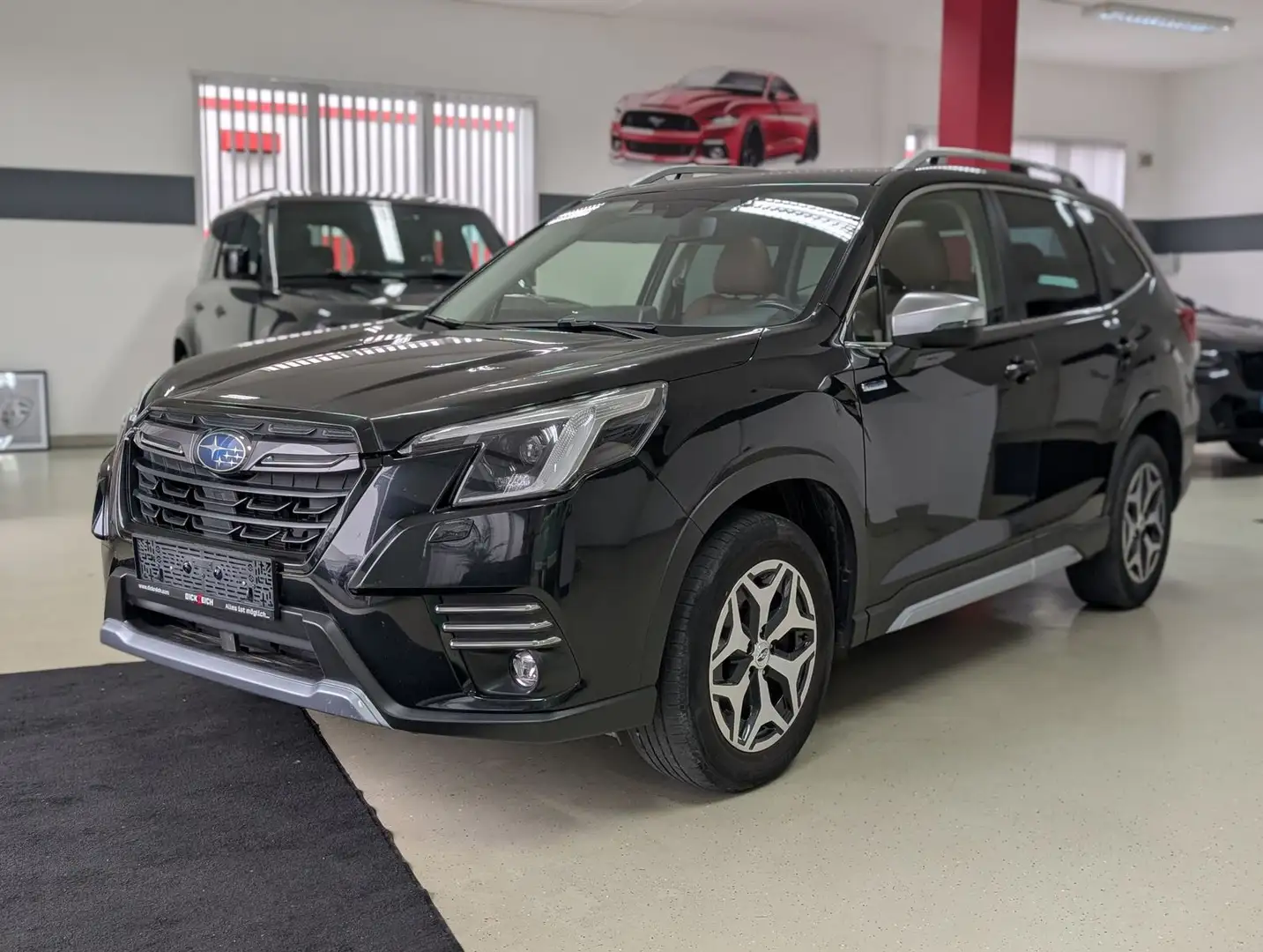 Subaru Forester 2.0ie Executive ACC LED PANO KAM LEDER Černá - 1
