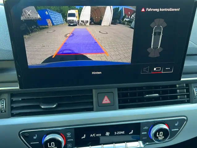 Audi A4 view 11