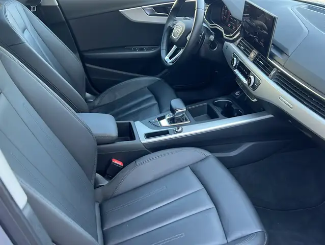 Audi A4 view 26