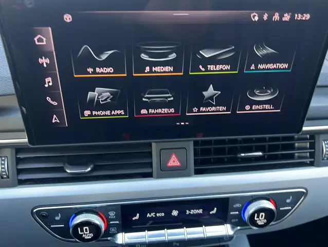 Audi A4 view 14