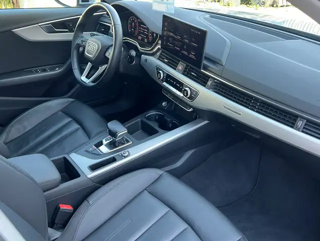 Audi A4 view 27