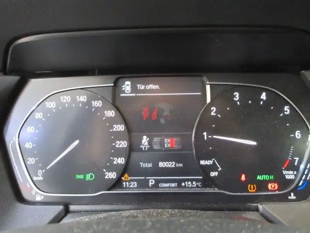 BMW 1 Series view 12