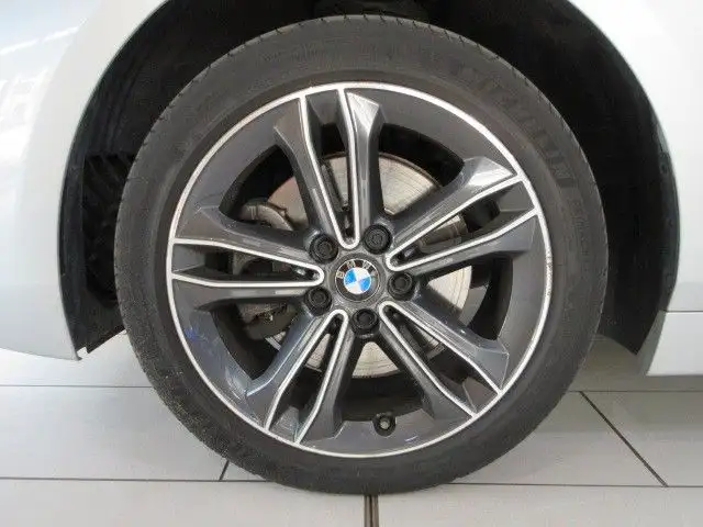 BMW 1 Series view 7