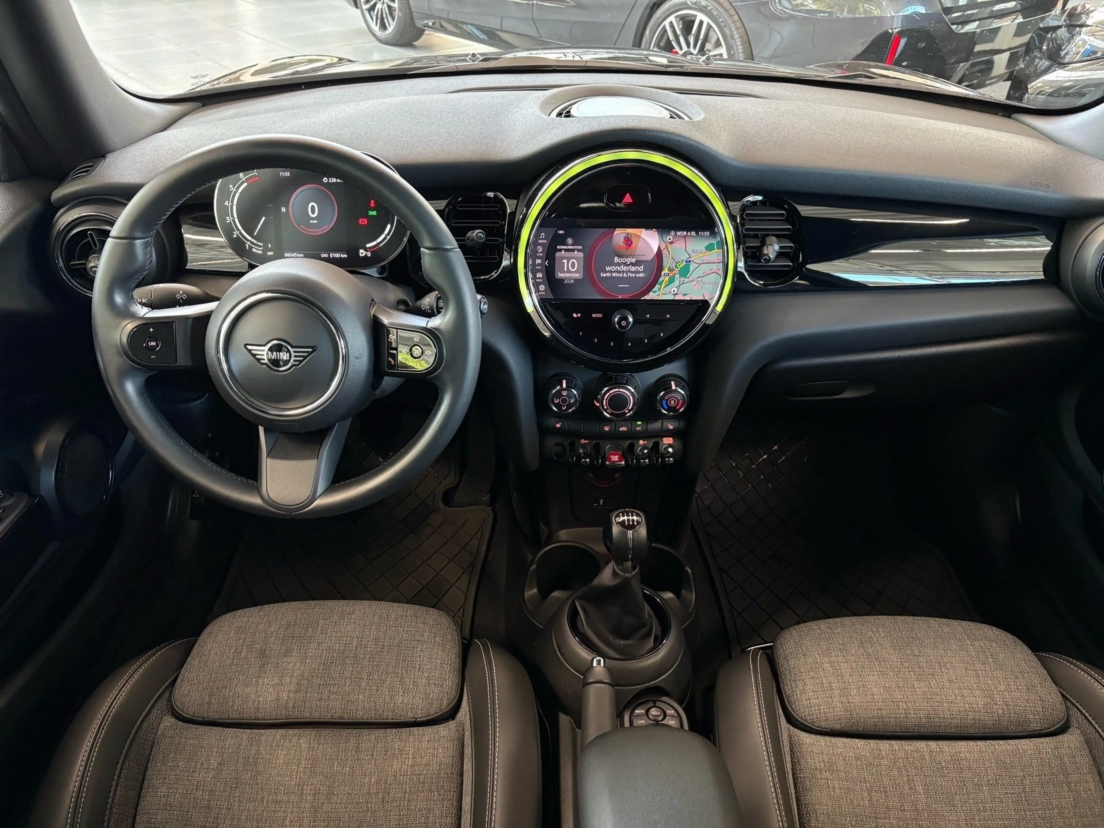 MINI One 3Türer Classic Trim PDC Navi Shz LED CarPlay — photo 13
