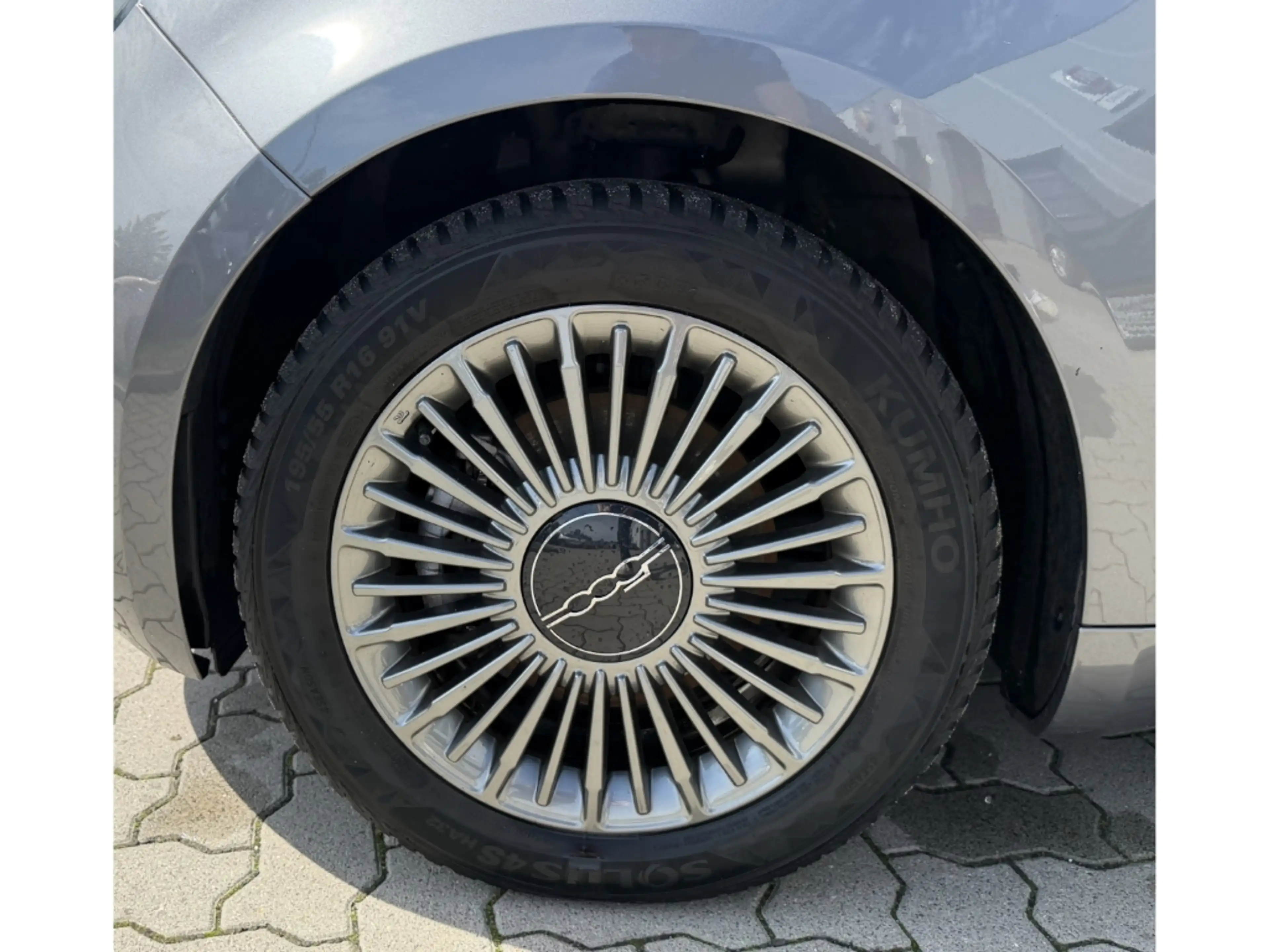 Fiat 500e Icon *Klimaanlage *AppleCarPlay *Android Auto — photo 9