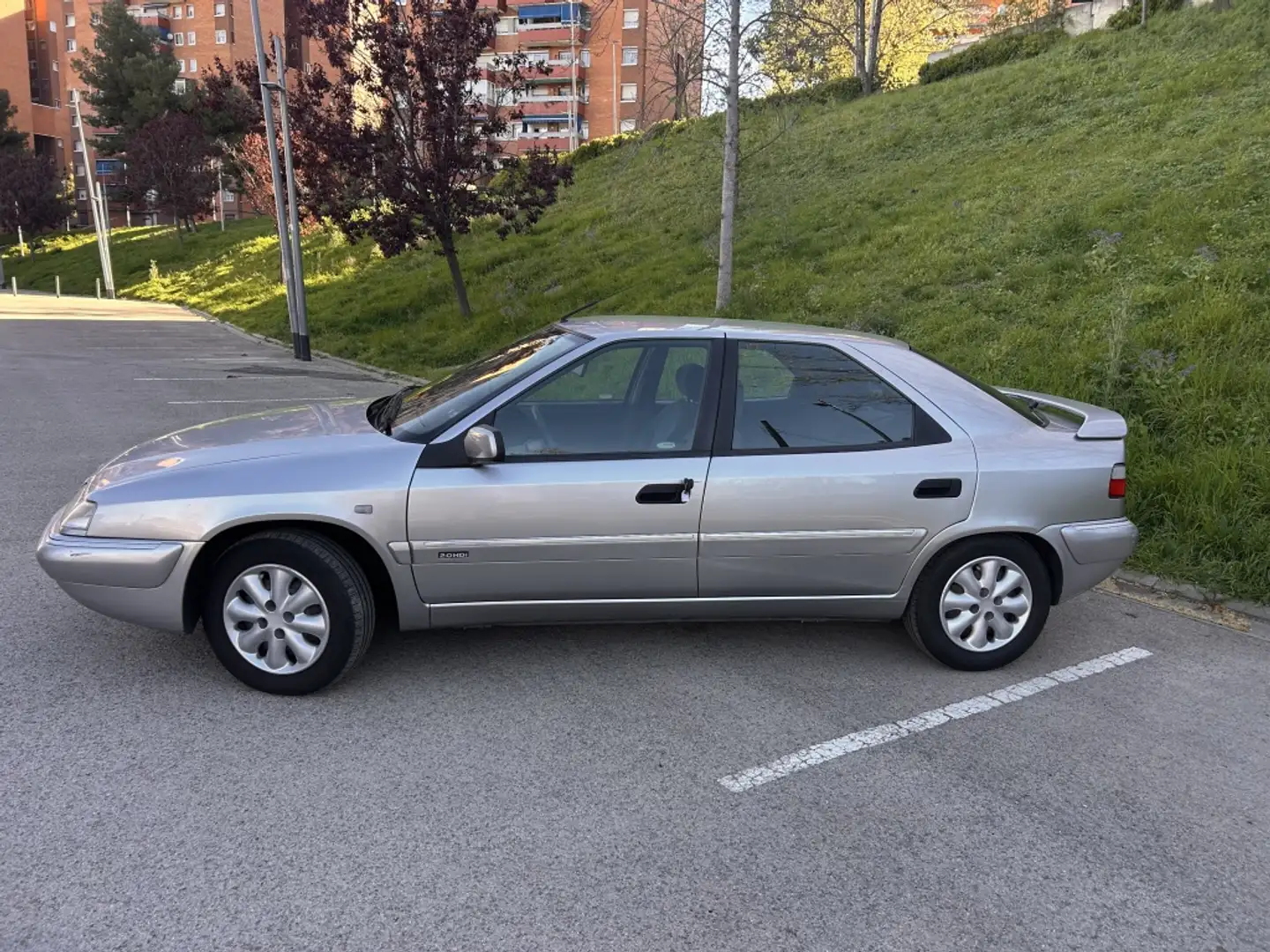 Citroen Xantia 2.0HDi Attraction 90 Silber - 2