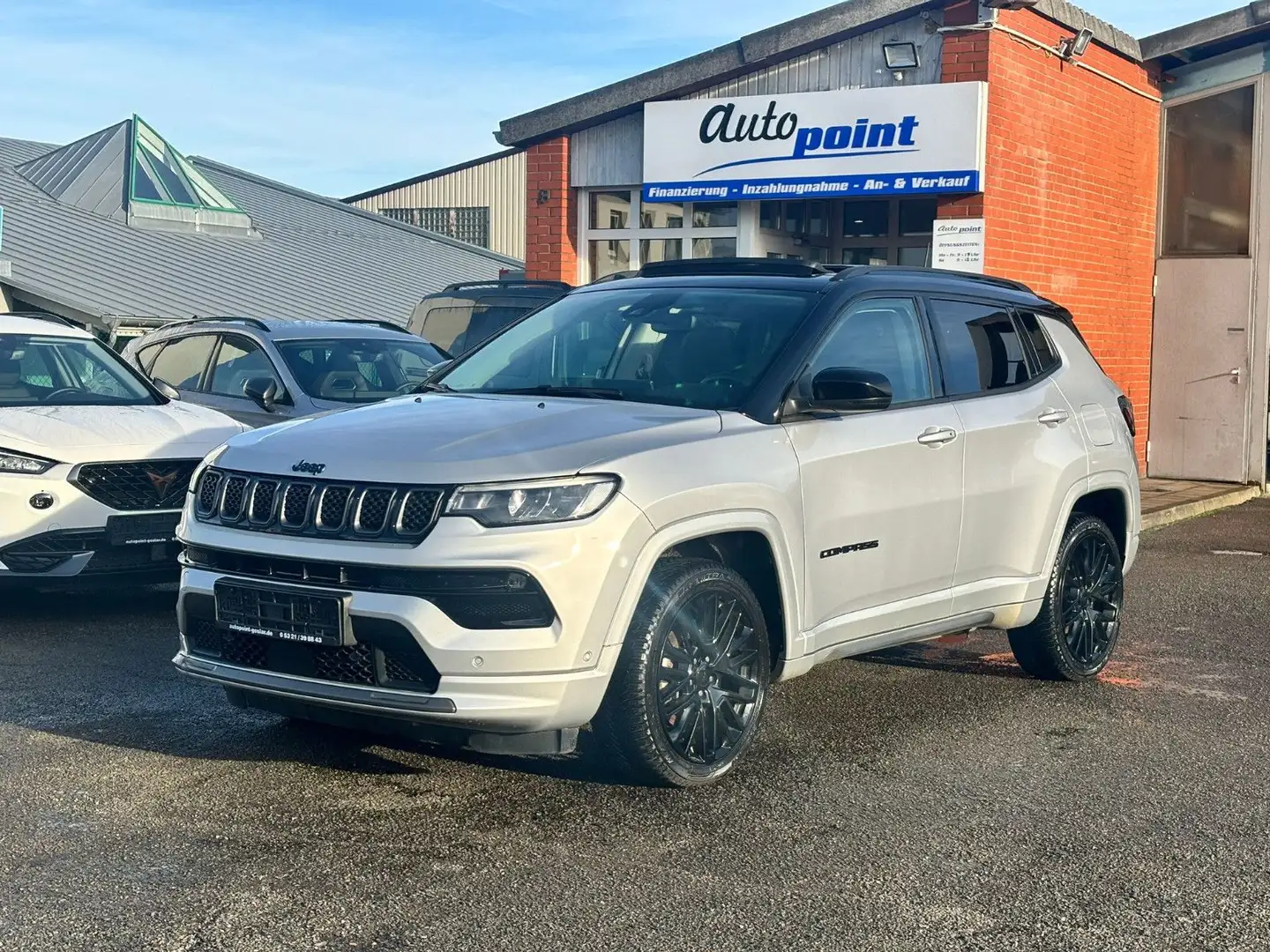 Jeep Compass 4xe S Plug-In Hybrid 4WD PANORAMADACH Silber - 1