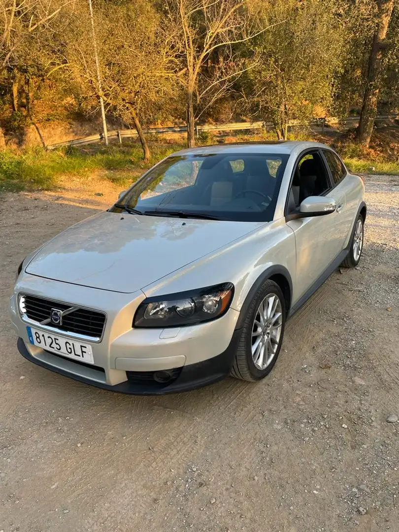 Volvo C30 2.4 MOMENTUM GASOLINA AUTOMATICO Gris - 2