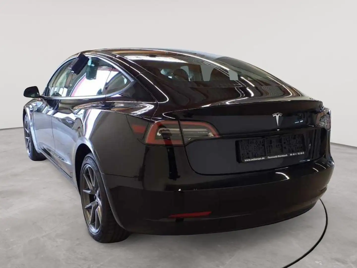 Tesla Model 3 Model 3 SR Plus Hinterradantrieb Schwarz - 2