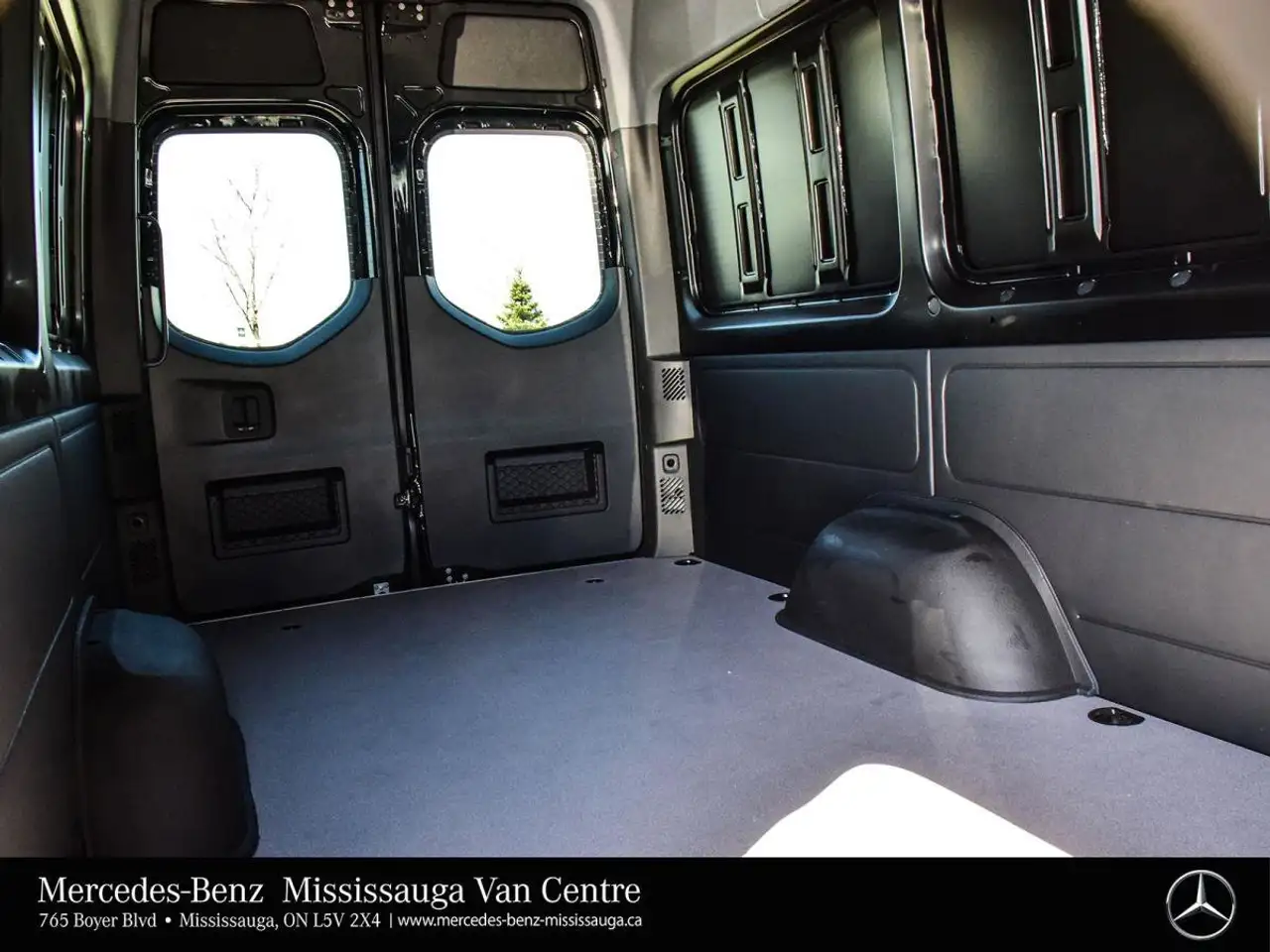 Mercedes-Benz Sprinter снимка Mercedes-Benz Sprinter