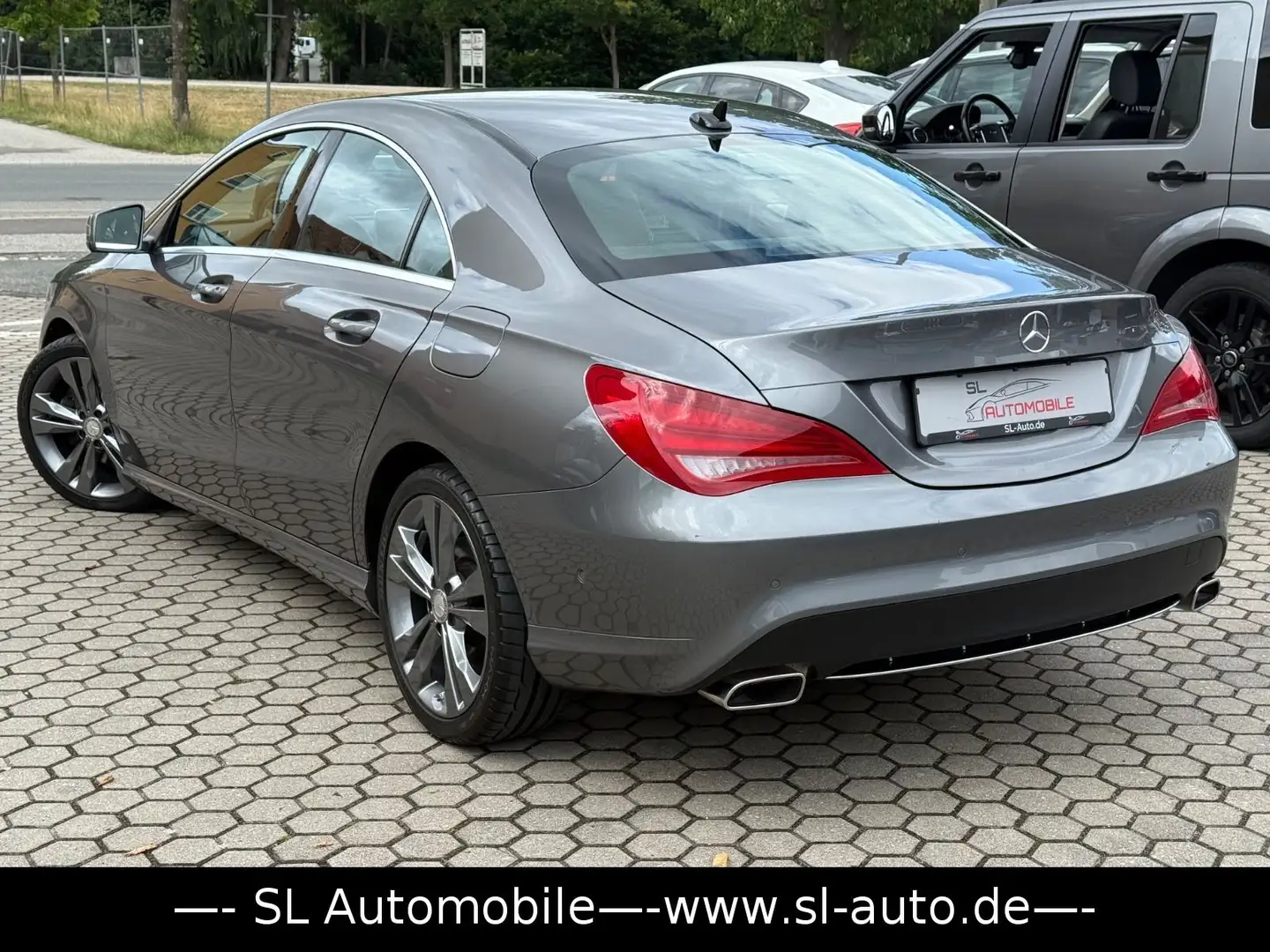 Mercedes-Benz CLA 200 Navi Bi-Xenon 53.000 km. Grau - 2
