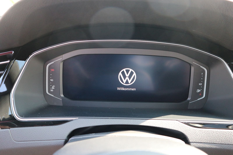 Volkswagen Passat Variant Passat 2.0 TDI DSG Variant Business Panoramadach — photo 15