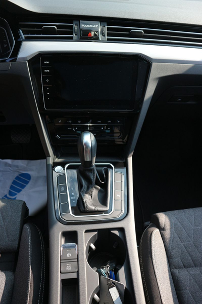 Volkswagen Passat Variant Passat 2.0 TDI DSG Variant Business Panoramadach — photo 14