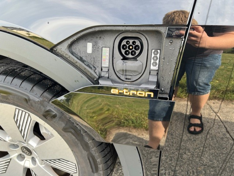 Audi Q8 e-tron E-Tron 95 kWh 55 Quattro Advanced *Navi*Cam*Leder**Lane*Keyless* BTW incl — photo 6