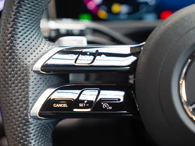 Mercedes-Benz E-Class view 20