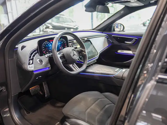 Mercedes-Benz E-Class view 17