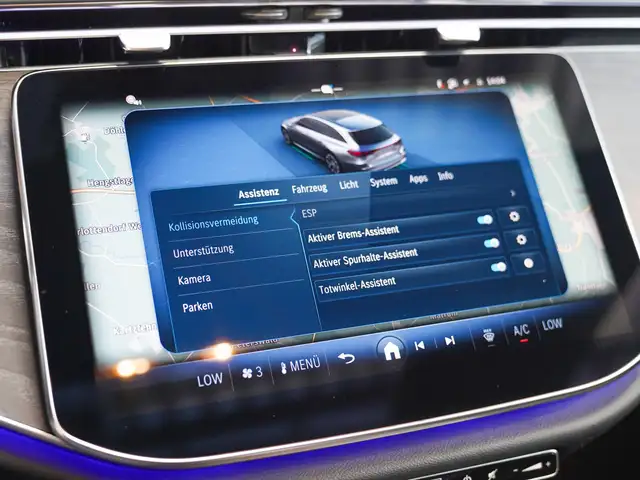 Mercedes-Benz E-Class view 23