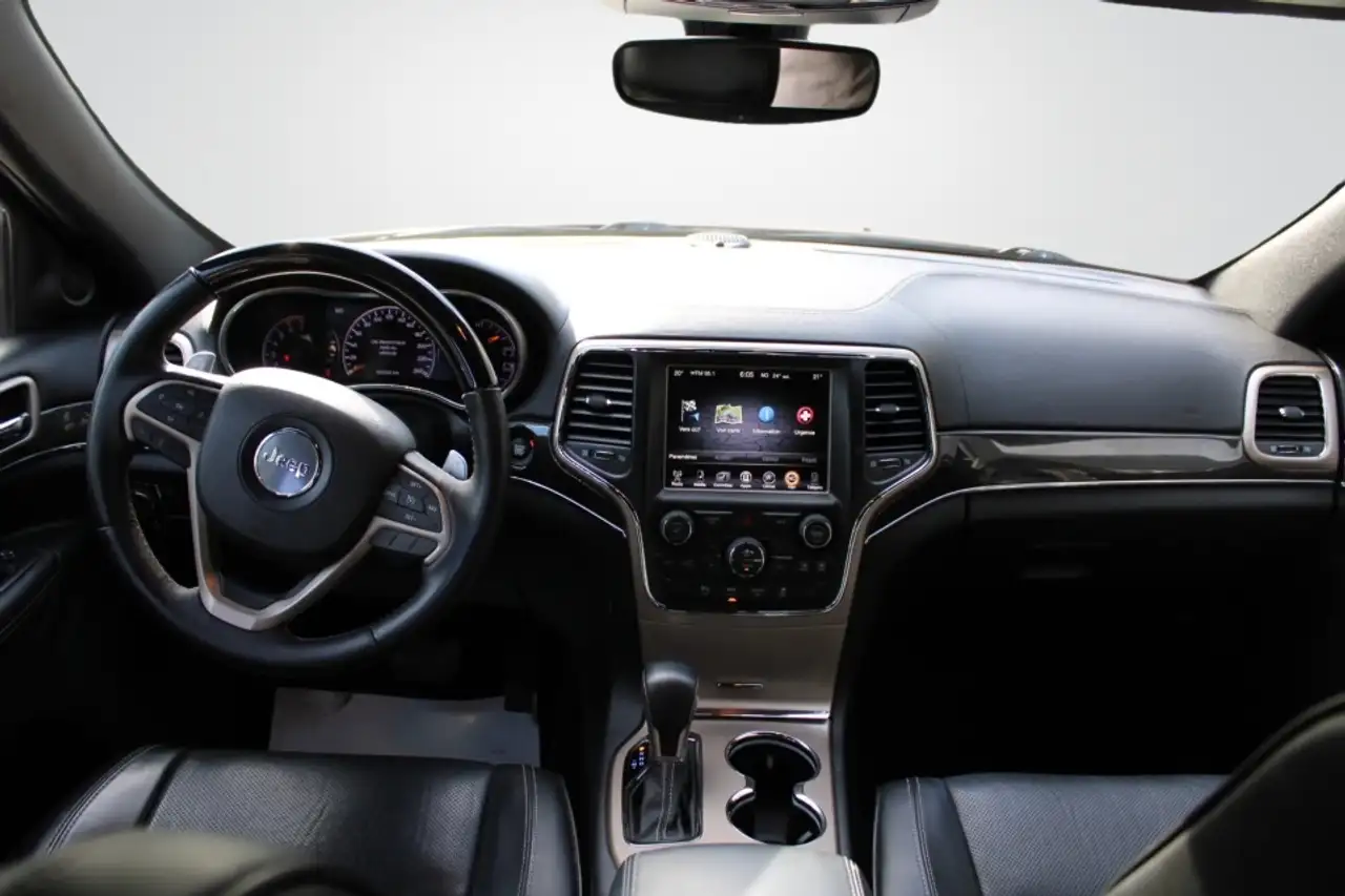 Jeep Grand Cherokee снимка Jeep Grand Cherokee