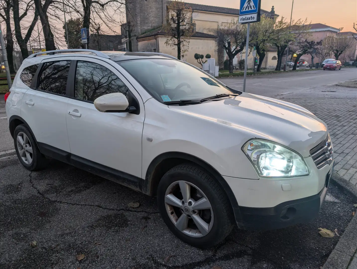 Nissan Qashqai+2 Tekna Bianco - 1